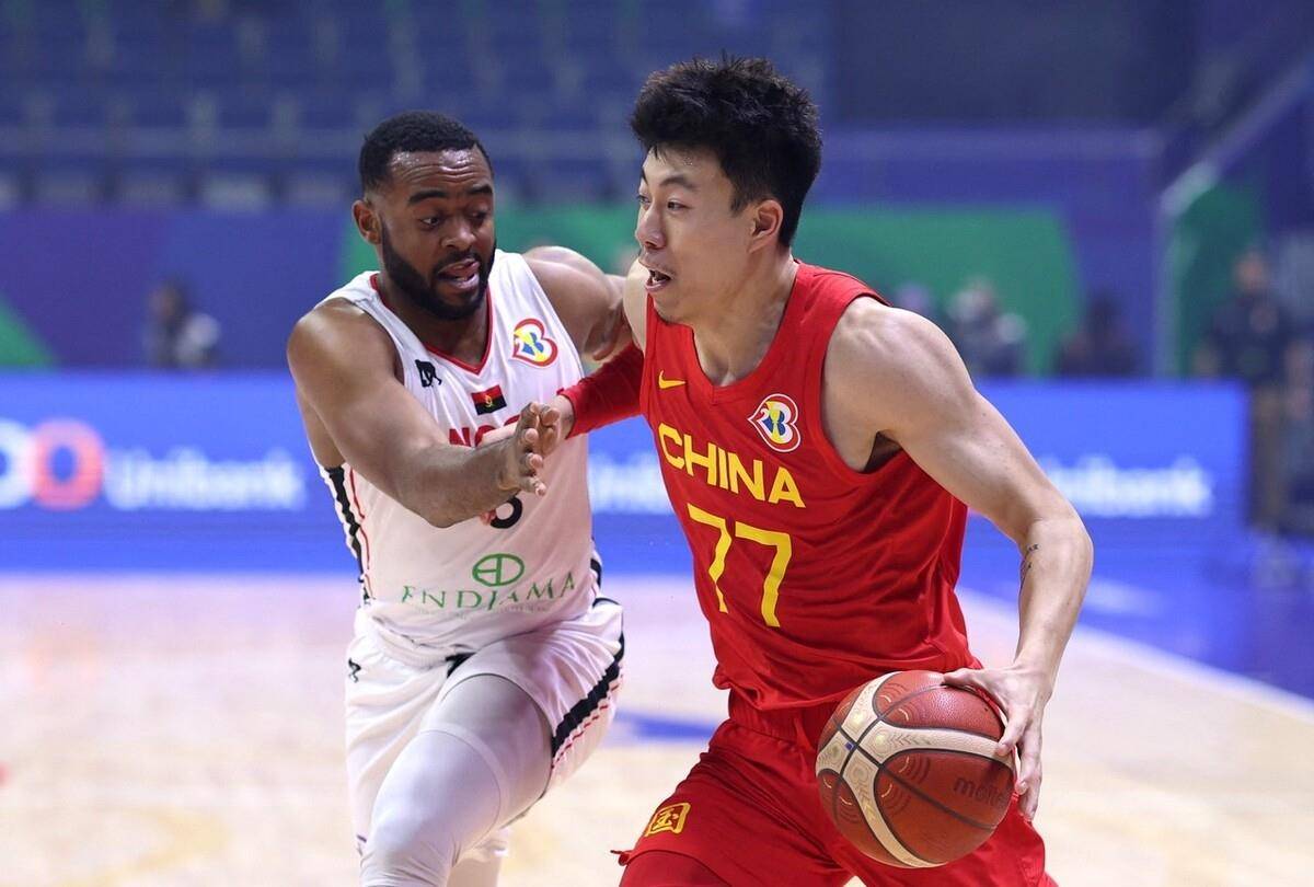 开云体育中国-西亚英勇决战，力挽狂澜斩获胜利