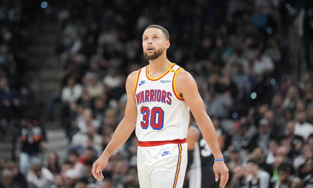 开云下载-步行者力克马刺,迎来两连胜