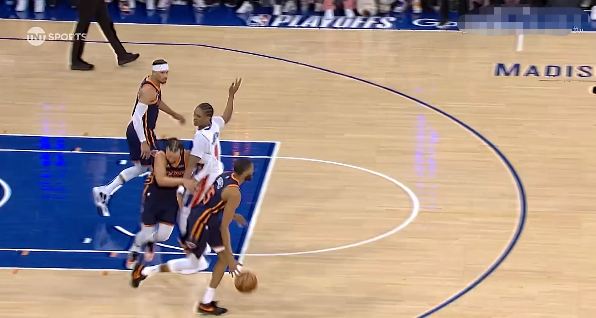 开云体育入口-勇士不敌活塞,遭遇两连败