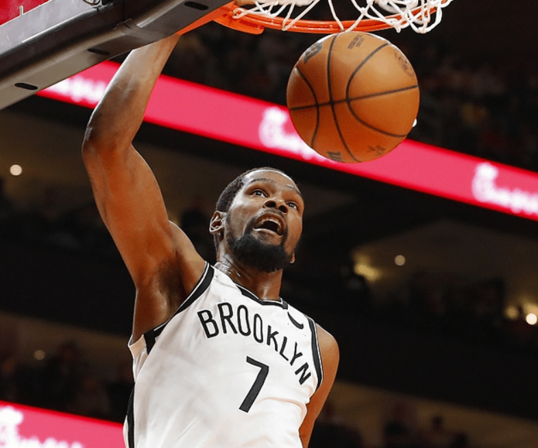 篮网逆转活塞,杜兰特关键时刻发威 篮网逆转活塞,杜兰特关键时刻发威