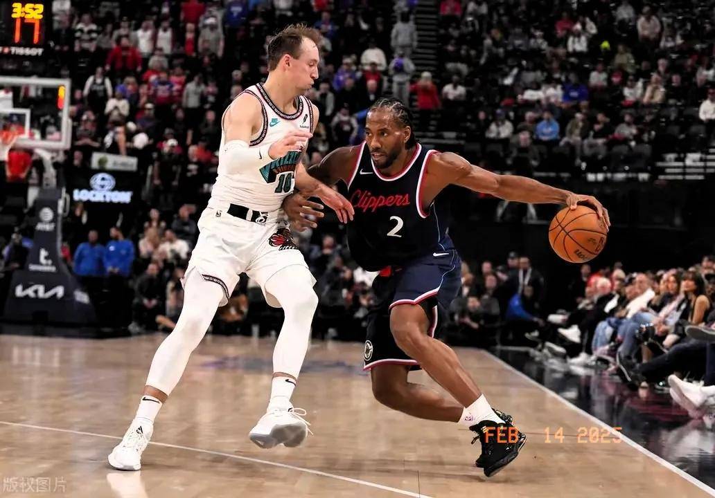 开云体育-快船战胜灰熊,乔治打出高效数据