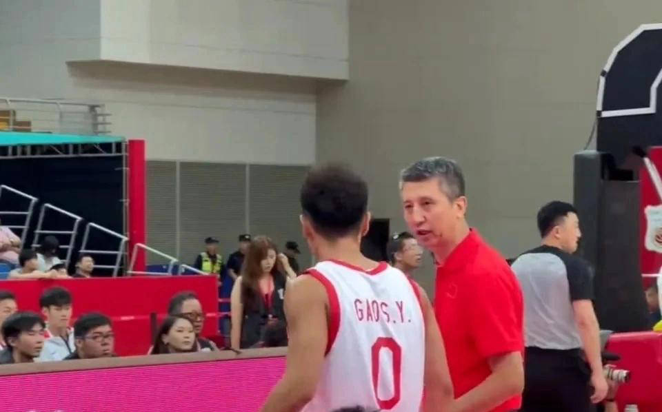 国王逆转广东队,高诗岩高光表现 国王逆转广东队,高诗岩高光表现