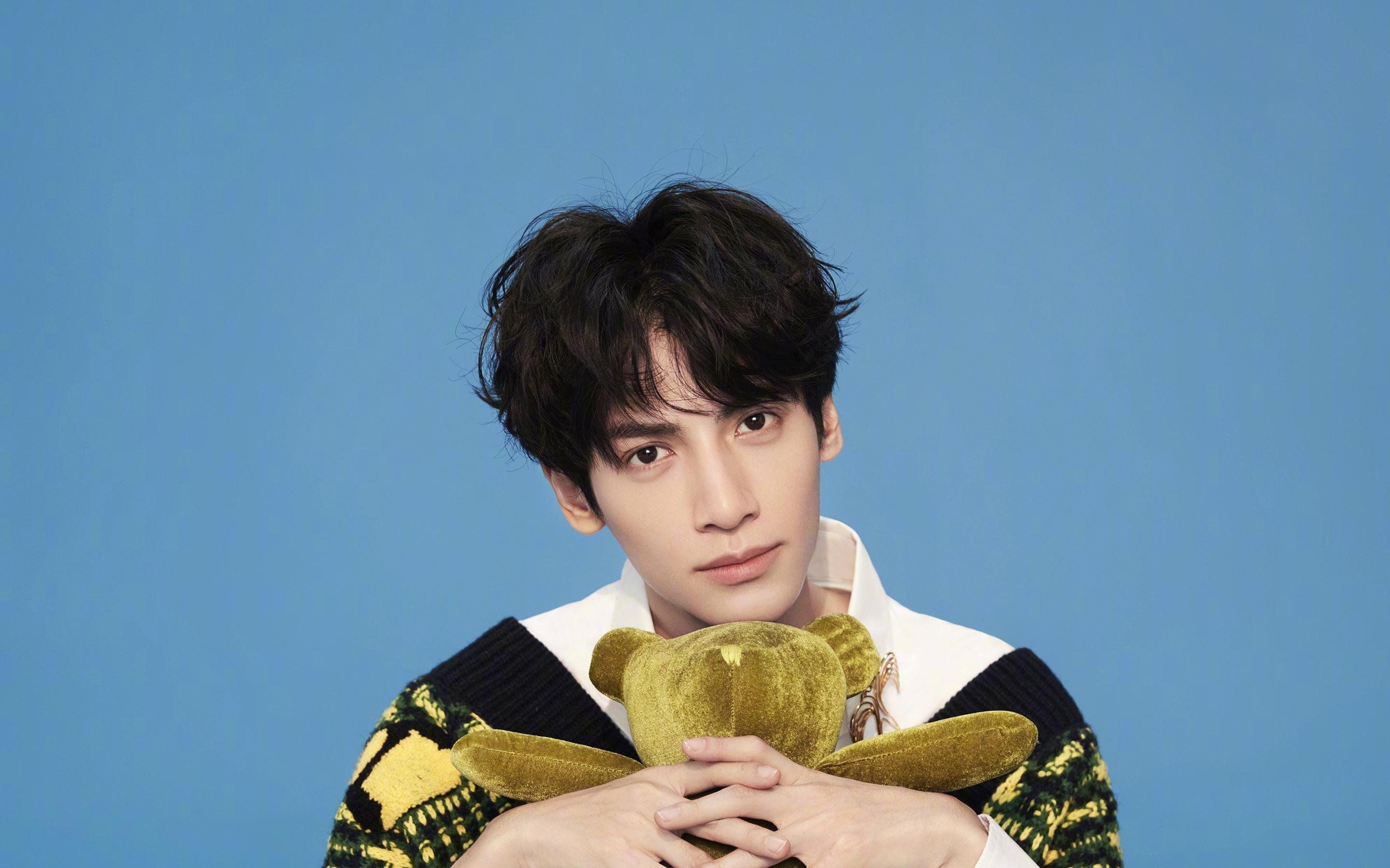 法老军团碾碎蓝军，弗拉霍维奇帽子戏法引爆全场