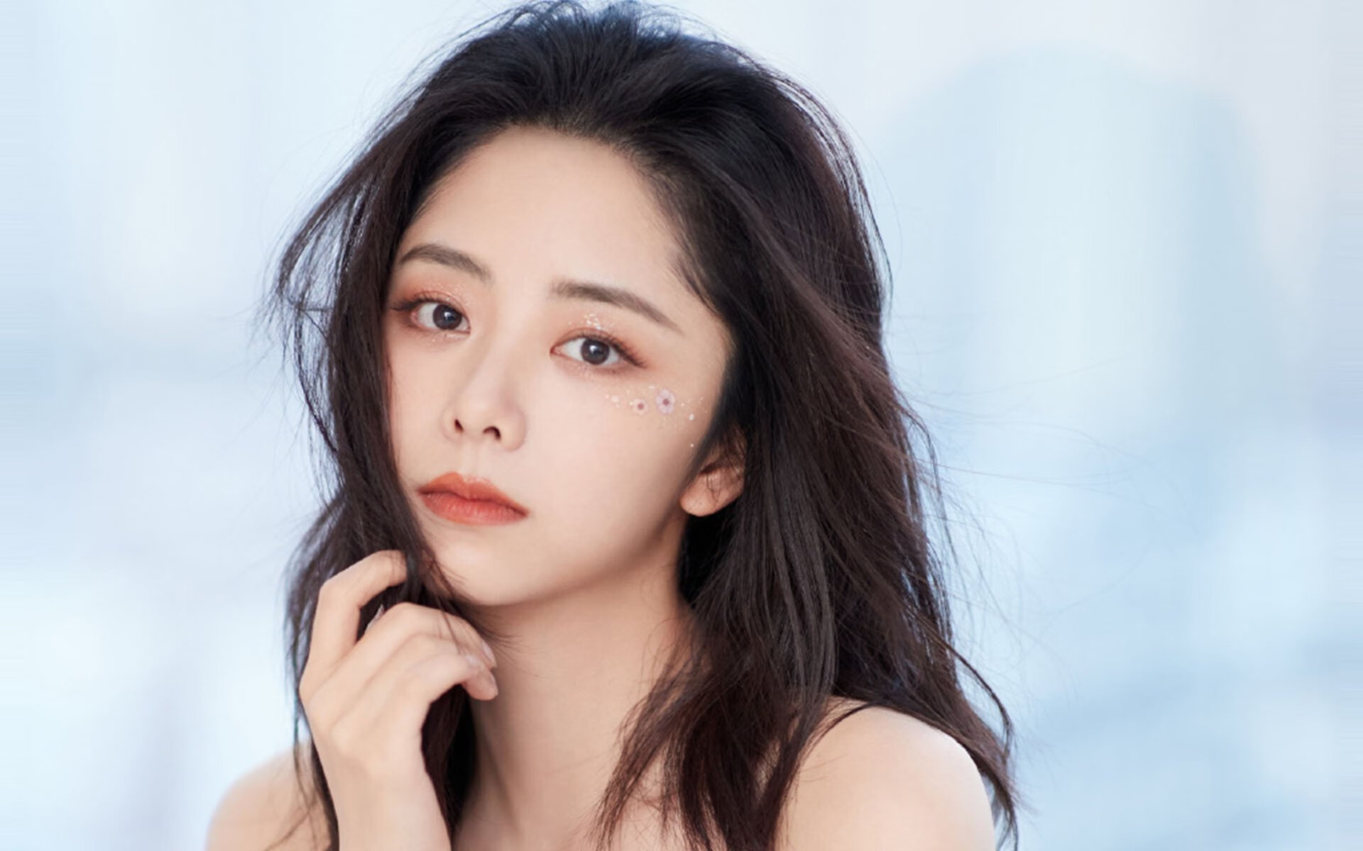 圣西罗雨夜，红黑军团用文艺复兴式的攻防终结乌拉圭铁壁，奥斯梅恩在破碎王座上刻下孤独数字